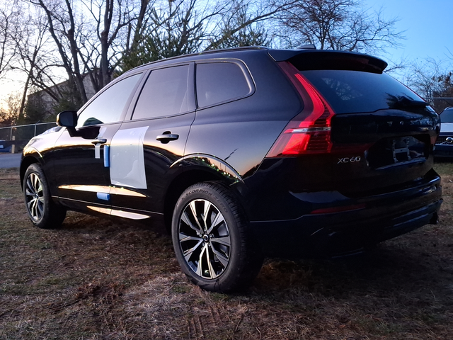 2025 Volvo XC60 Core