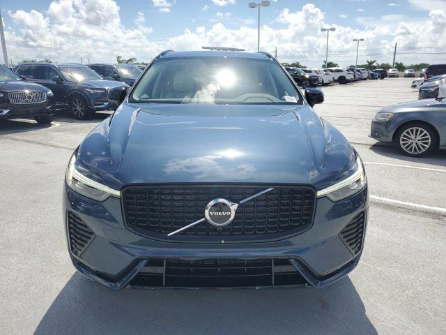 2025 Volvo XC60 Core