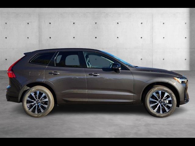 2025 Volvo XC60 Core