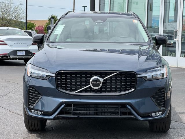 2025 Volvo XC60 Core