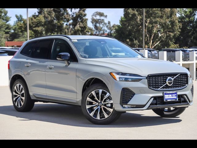 2025 Volvo XC60 Core