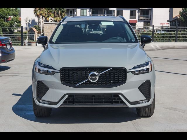 2025 Volvo XC60 Core