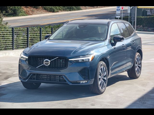 2025 Volvo XC60 Core