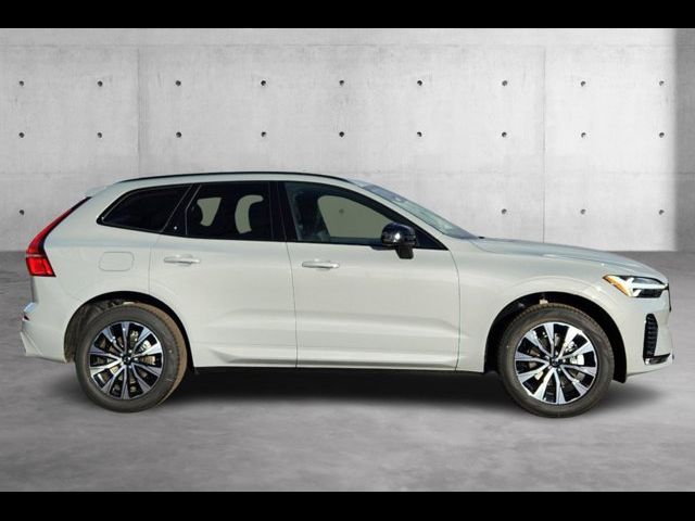 2025 Volvo XC60 Core