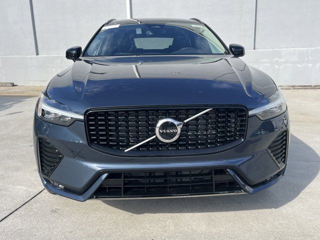 2025 Volvo XC60 Core