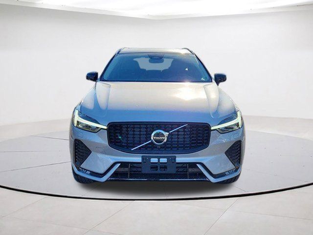 2025 Volvo XC60 Core
