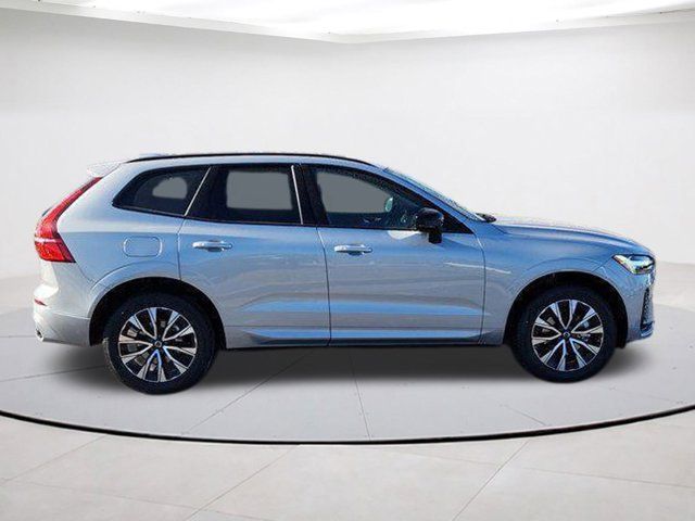 2025 Volvo XC60 Core