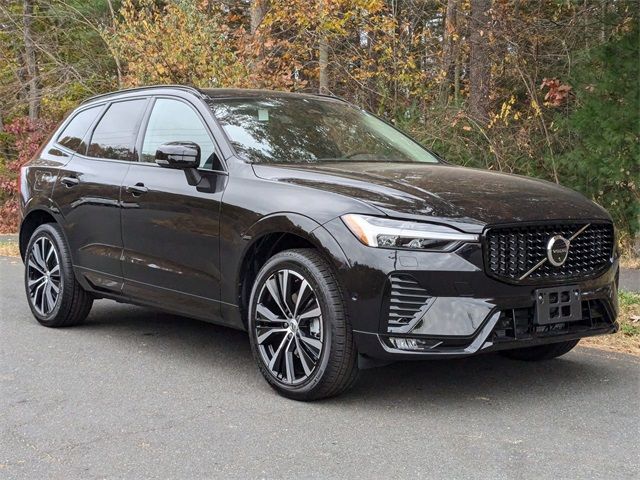 2025 Volvo XC60 Plus