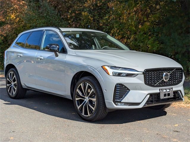 2025 Volvo XC60 Plus