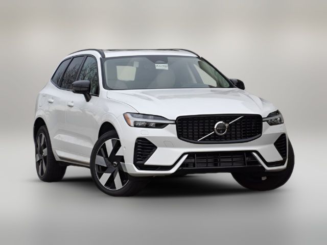 2025 Volvo XC60 Plug-In Hybrid Plus