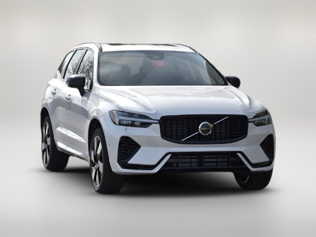 2025 Volvo XC60 Plug-In Hybrid Plus