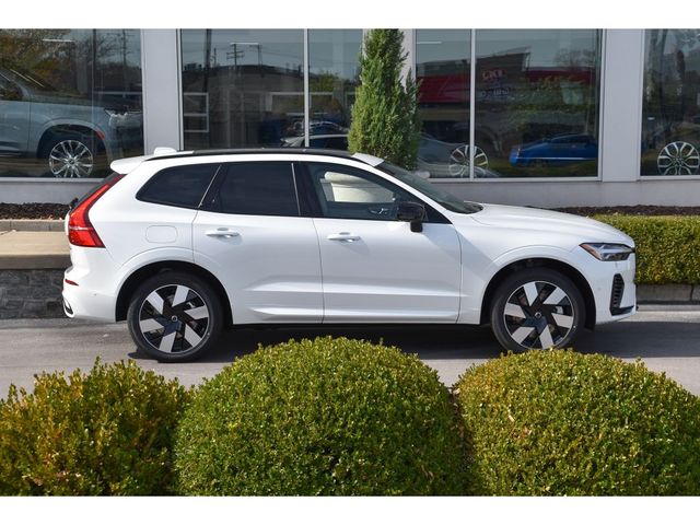 2025 Volvo XC60 Plug-In Hybrid Plus