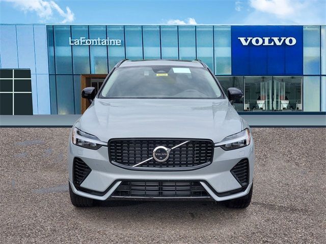 2025 Volvo XC60 Plug-In Hybrid Plus