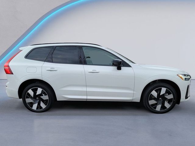 2025 Volvo XC60 Plug-In Hybrid Plus