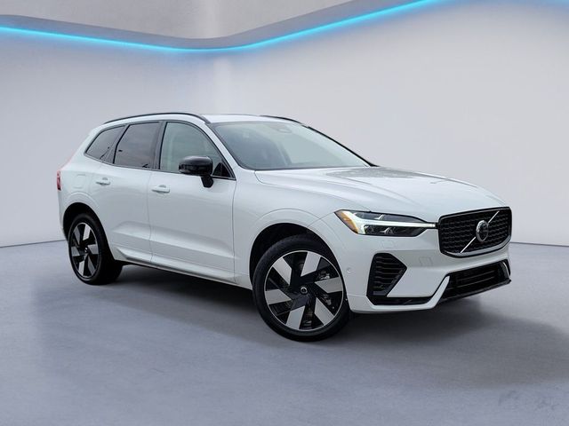 2025 Volvo XC60 Plug-In Hybrid Plus