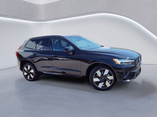 2025 Volvo XC60 Plug-In Hybrid Plus