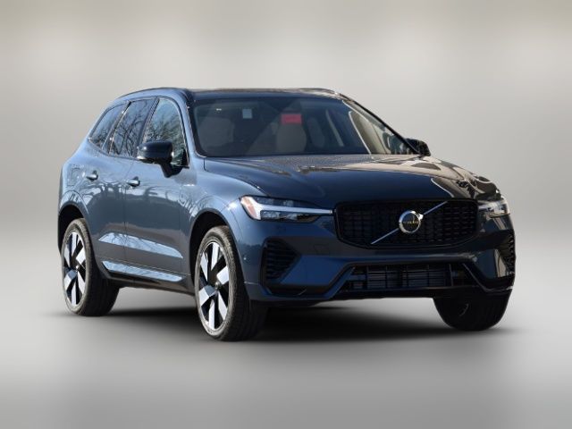 2025 Volvo XC60 Plug-In Hybrid Plus