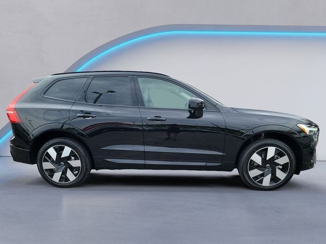 2025 Volvo XC60 Plug-In Hybrid Plus