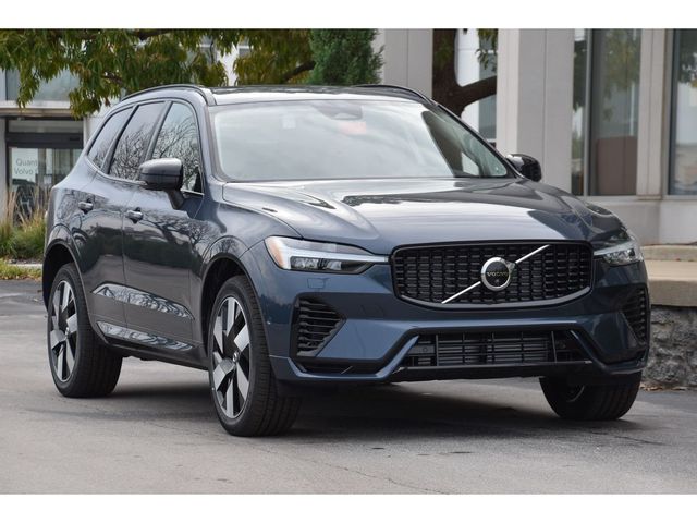 2025 Volvo XC60 Plug-In Hybrid Plus