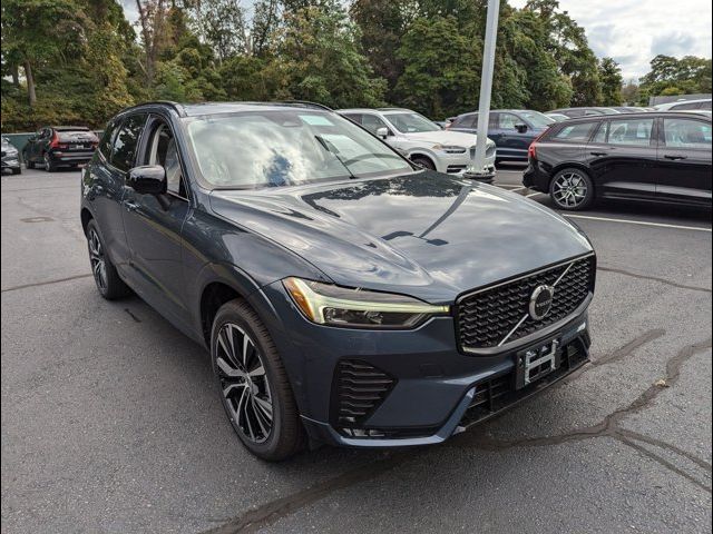 2025 Volvo XC60 Plus