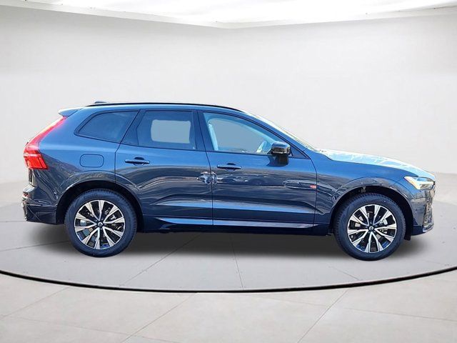 2025 Volvo XC60 Plus