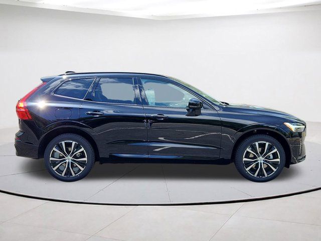 2025 Volvo XC60 Plus