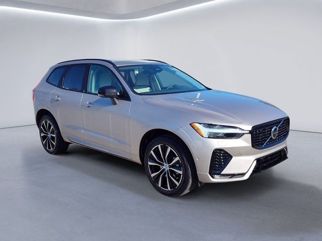 2025 Volvo XC60 Plus