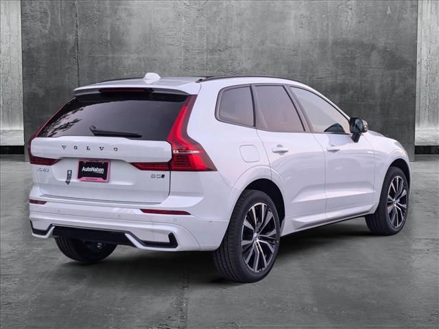 2025 Volvo XC60 Plus