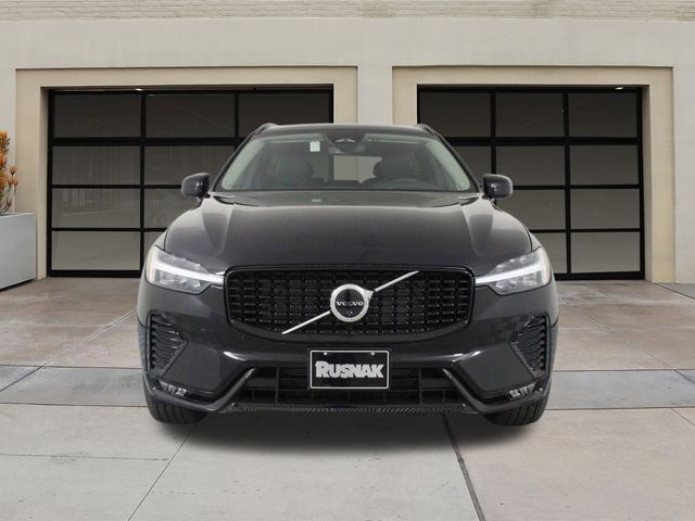 2025 Volvo XC60 Plus