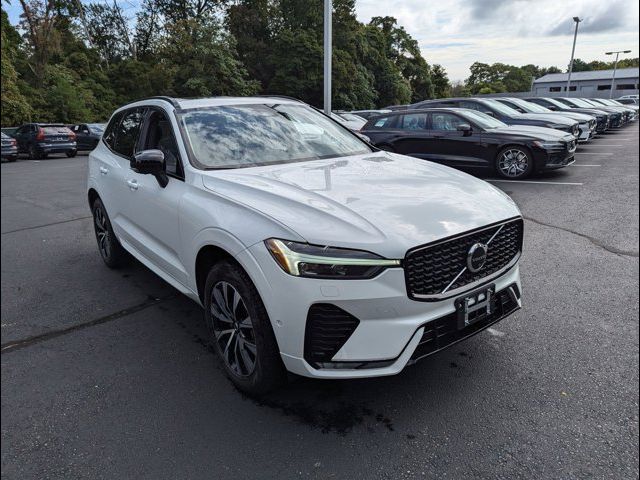 2025 Volvo XC60 Plus