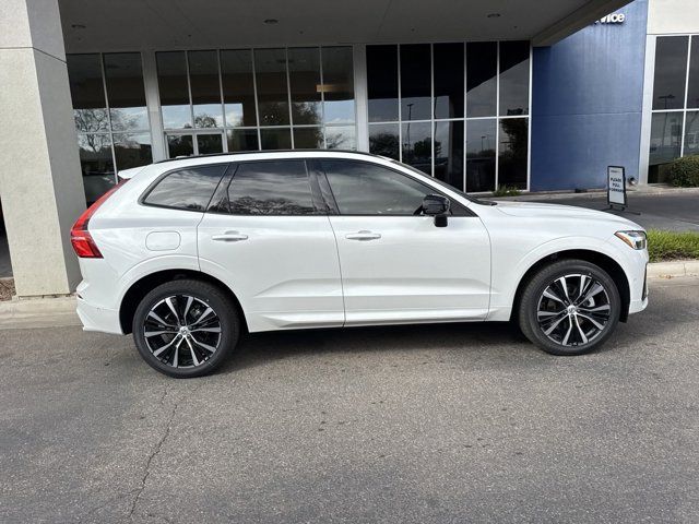 2025 Volvo XC60 Plus