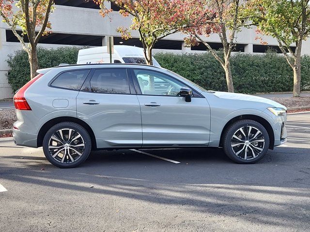 2025 Volvo XC60 Plus
