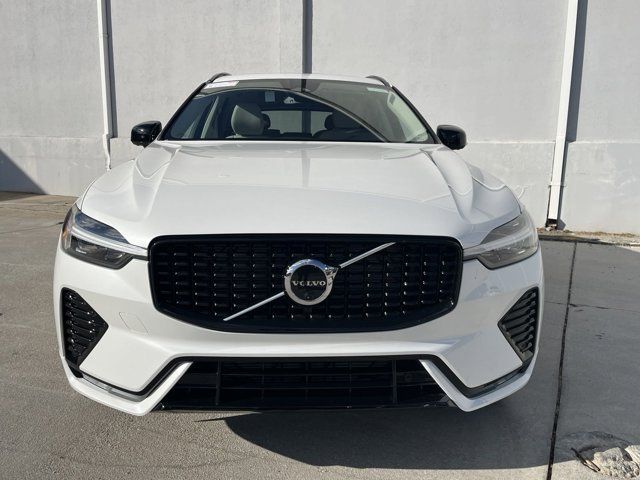 2025 Volvo XC60 Plus