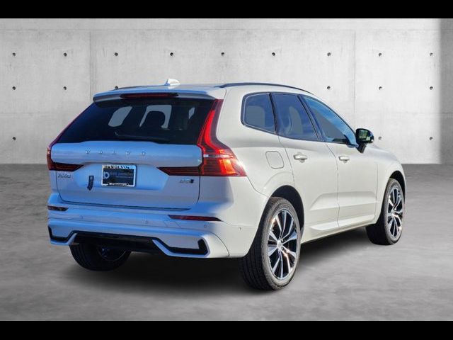 2025 Volvo XC60 Plus