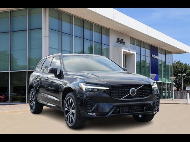 2025 Volvo XC60 Plus