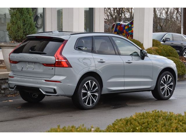 2025 Volvo XC60 Plus