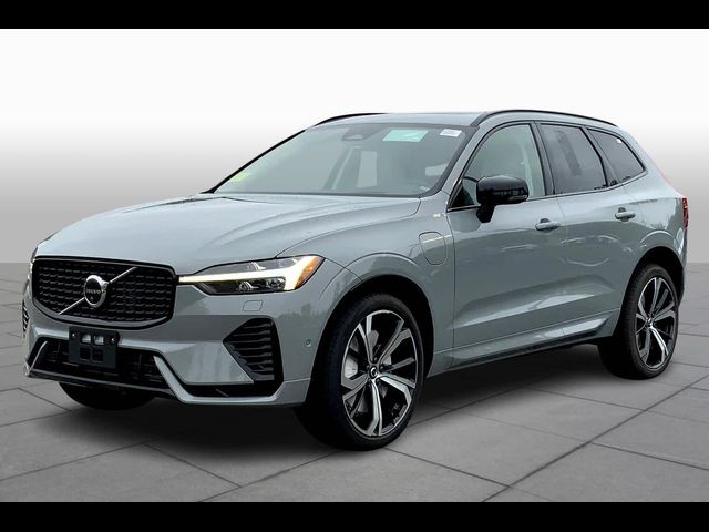 2025 Volvo XC60 Plus