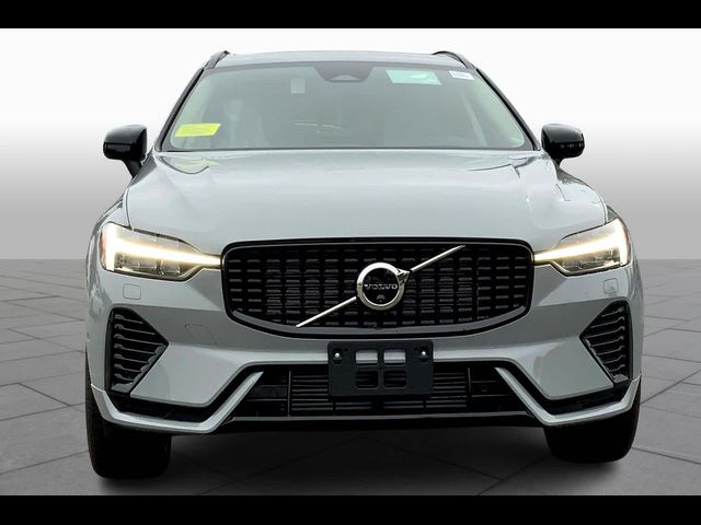 2025 Volvo XC60 Plus