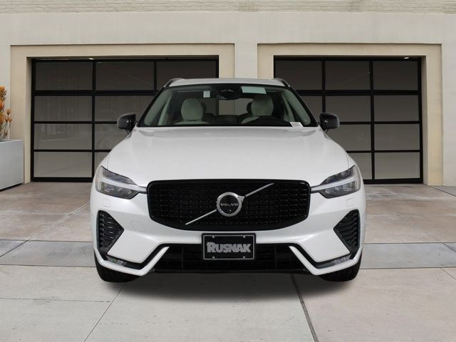 2025 Volvo XC60 Plus