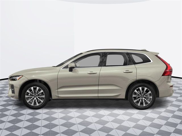 2025 Volvo XC60 Plus