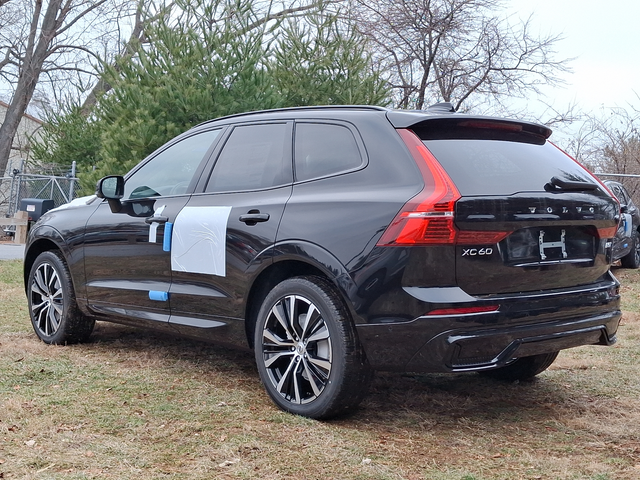 2025 Volvo XC60 Plus