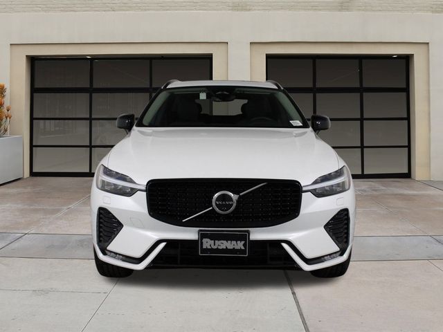 2025 Volvo XC60 Plus