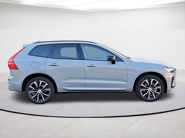 2025 Volvo XC60 Plus