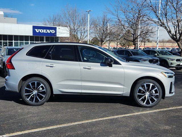 2025 Volvo XC60 Plus