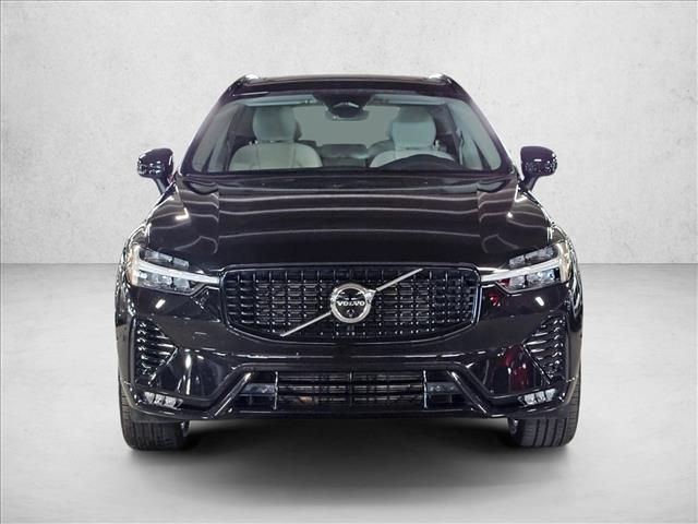 2025 Volvo XC60 Plus