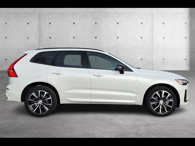 2025 Volvo XC60 Plus