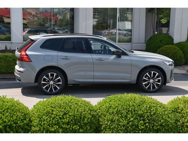 2025 Volvo XC60 Plus Dark Theme