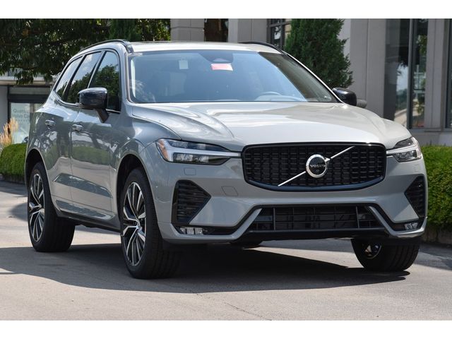 2025 Volvo XC60 Plus Dark Theme