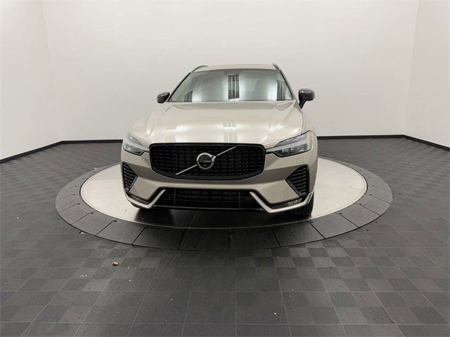 2025 Volvo XC60 Plus