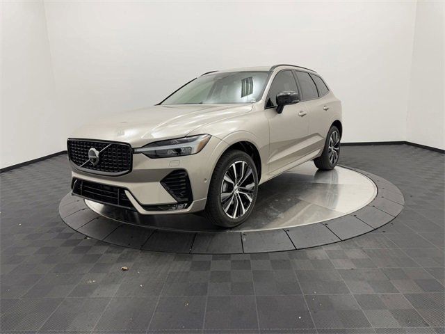 2025 Volvo XC60 Plus